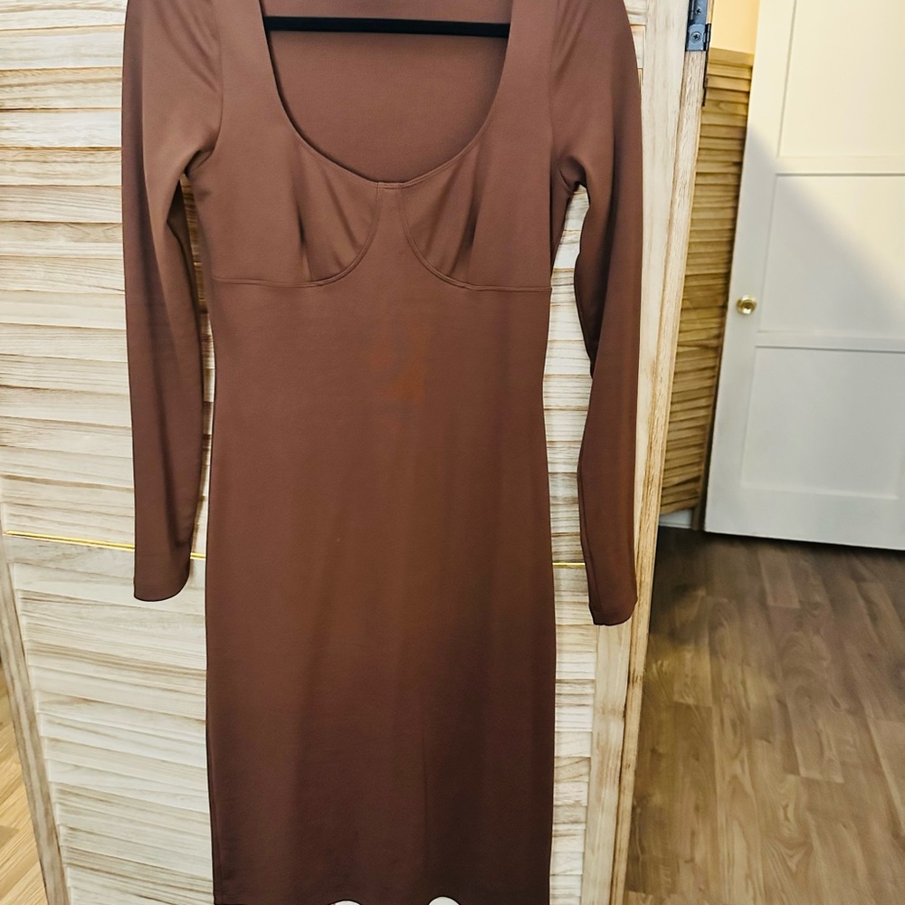 Wilfred Chocolate Long Sleeve Dress